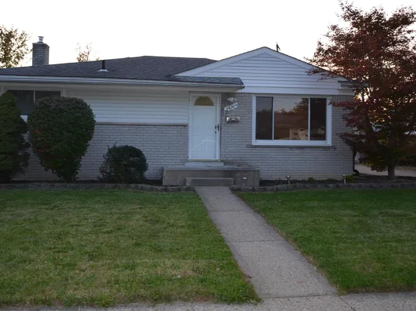 3920 Hayes St, Wayne, MI 48184
