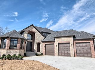 53901 Jewell Rd, Shelby Township, MI 48315