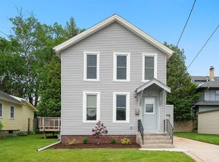 613 New York Ave, Manitowoc, WI 54220