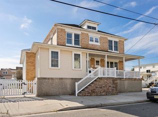 114 W Crocus Rd, Wildwood Crest, NJ 08260