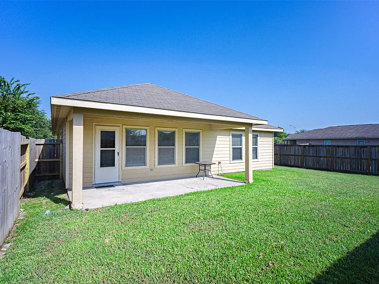 9918 Hideaway Bend Ln — Photo 32