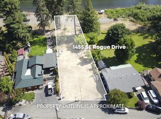 1455 SE Rogue Dr, Grants Pass, OR 97526
