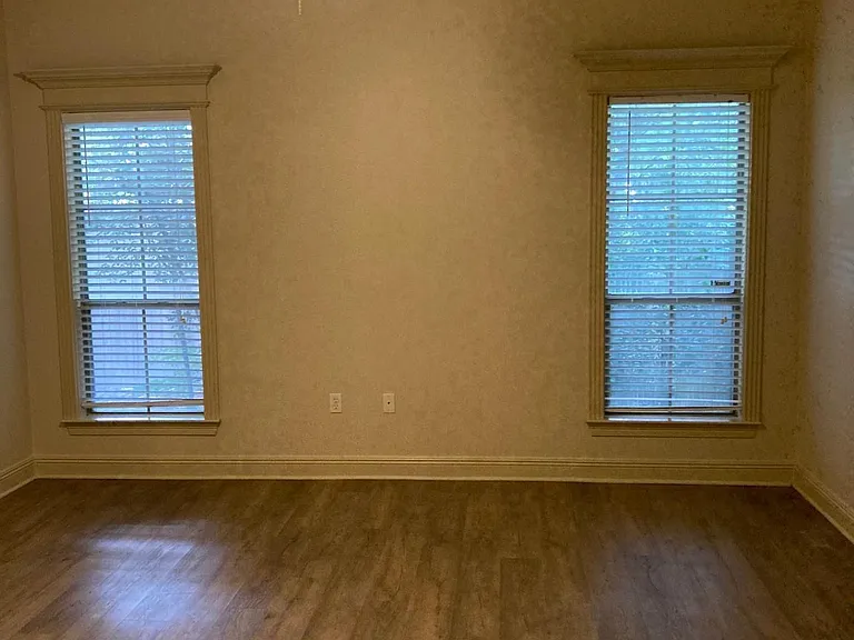 10655 Woodland Oaks Dr — Photo 14