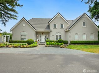 7011 57th Dr NE, Marysville, WA