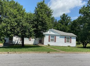 137 Greyson St, Martinsville, VA 24112