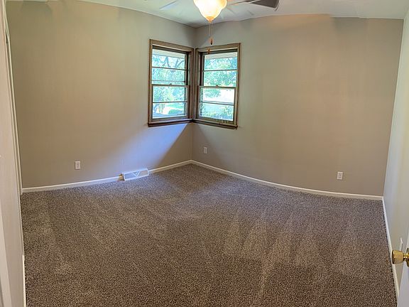5th image of 4025 E 29th St