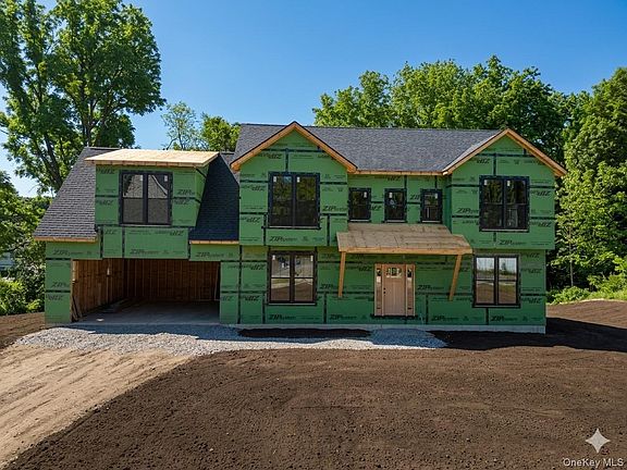 2nd image of 8 Dewey Drive