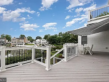 124 Ravenswood Ct — Photo 3