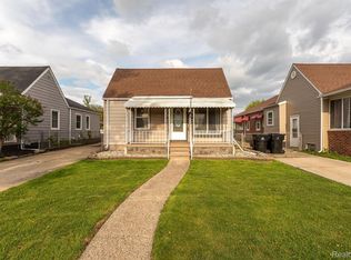3827 22nd St, Wyandotte, MI 48192