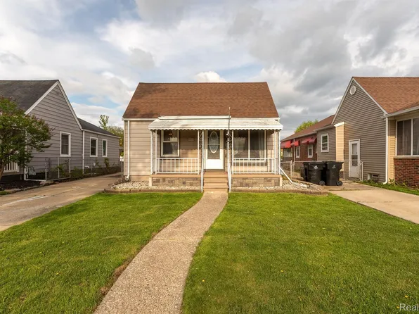 3827 22nd St, Wyandotte, MI 48192