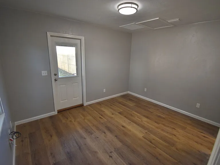 626 W Georgia St — Photo 7