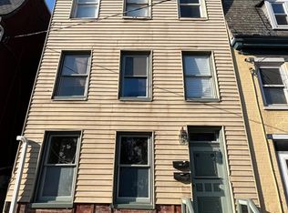 138 S Queen St APT 3, York, PA 17403