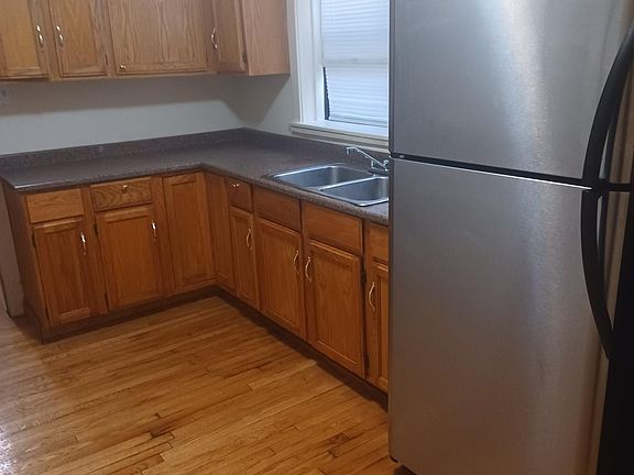 3rd image of 1239 N Austin Blvd #1