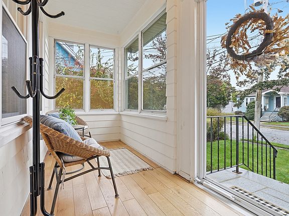 5th image of 54 Bruce Rd