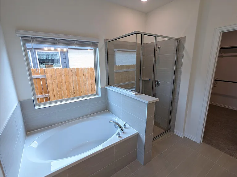 612 Silent Creek Cv — Photo 21