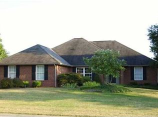 281 Gardenia Ln, Jasper, IN 47546