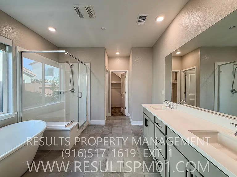 587 River St — Photo 4