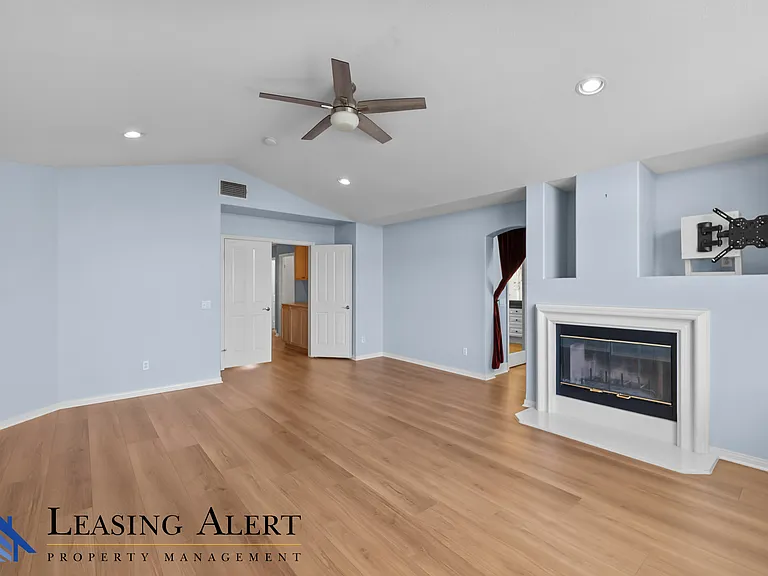 23367 Camford Pl — Photo 21
