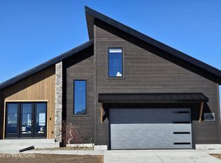 1016 Iroquois Ave, Driggs, ID 83422