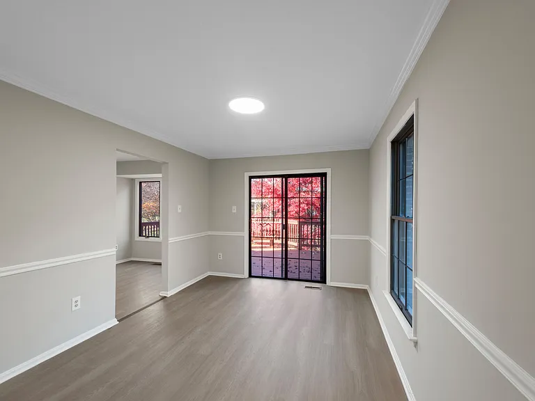 20 Rhodes Pl — Photo 6