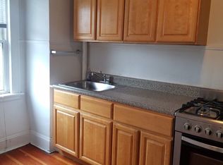 2141 28th St #3, Astoria, NY 11105
