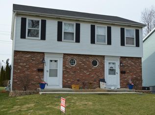 935 N Brainard St, Naperville, IL 60563