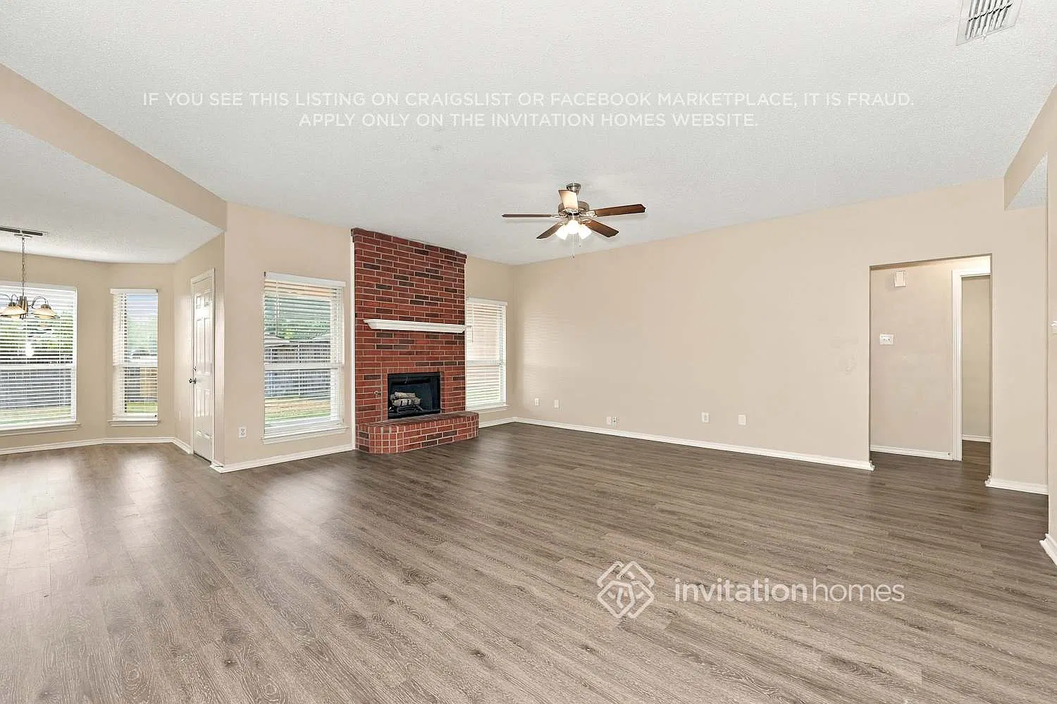 659 NW Summercrest Blvd Burleson, TX 76028 — Photo 3