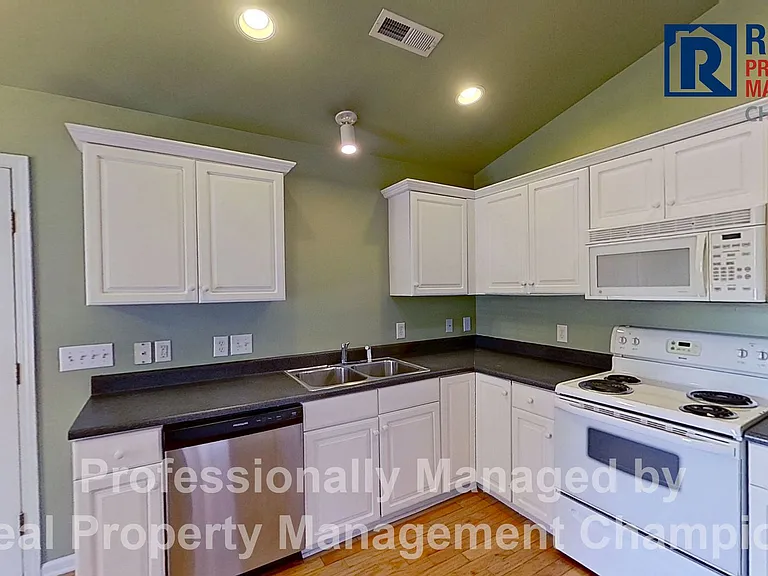627 Tabor Ln — Photo 7