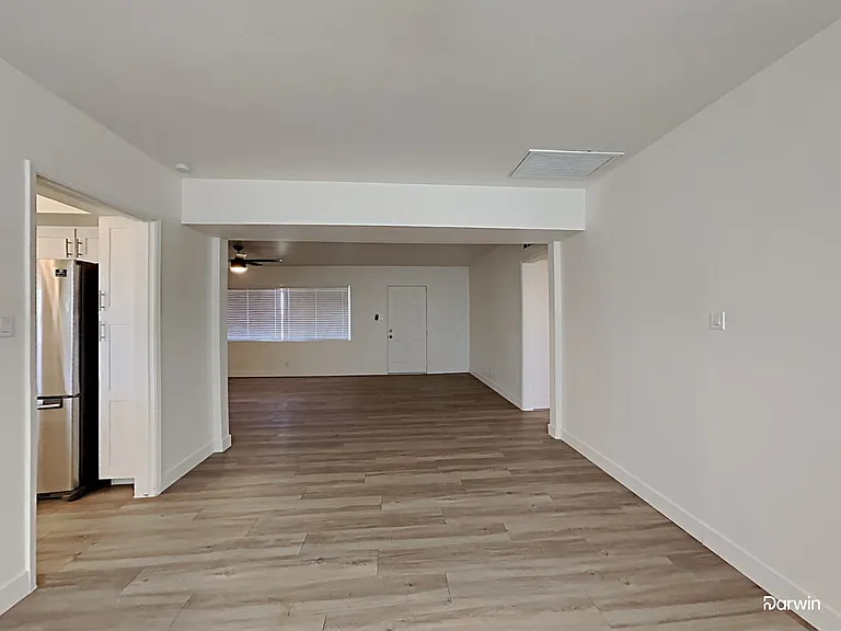 2431 W Shady Glen Ave — Photo 6