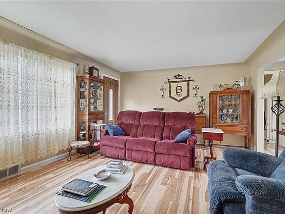 5th image of 1997 Heather Ln
