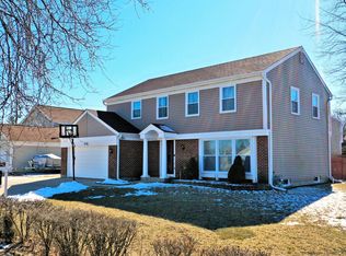2125 Kensington Dr, Schaumburg, IL 60194