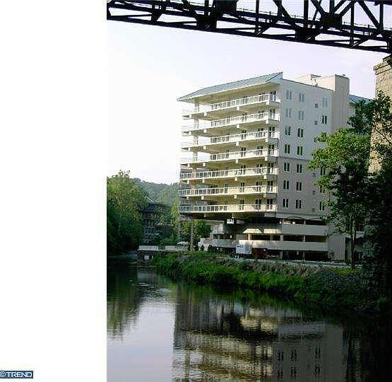 1st image of 1702 N Park Dr APT 34