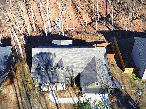 5th image of 20 Greenodd Dr