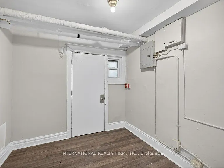 109 Balsam Ave S #2 — Photo 13