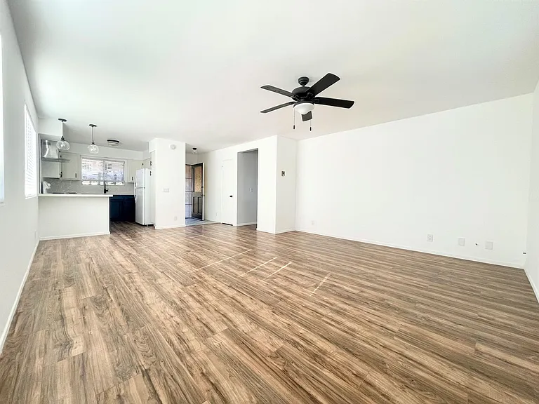 724 Franklin Ln #A — Photo 3
