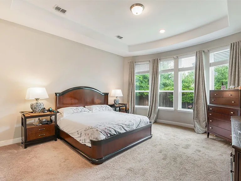 12818 Caterpillar Dr — Photo 14