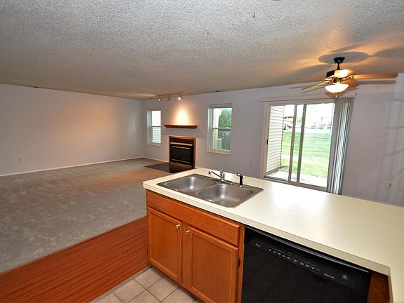 3rd image of 4958 Oakhill Dr #73-1