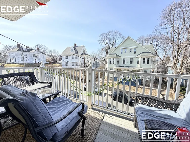 73 Leicester St #2 — Photo 12