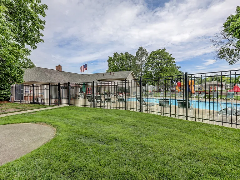 3800 Fruit Ridge Ave NW #W — Photo 6