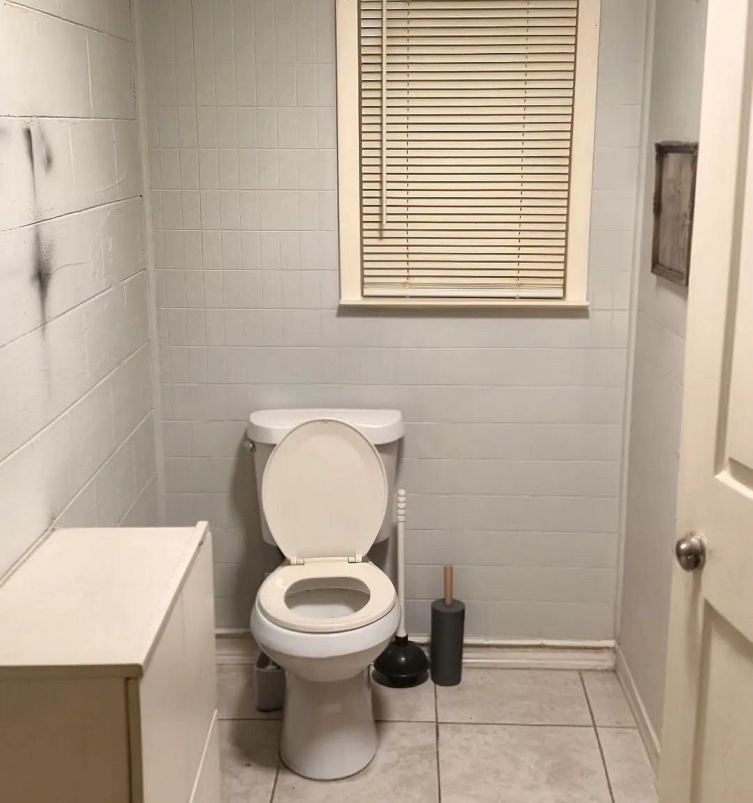 4 bed, 1777 sqft, $950 — Photo 1