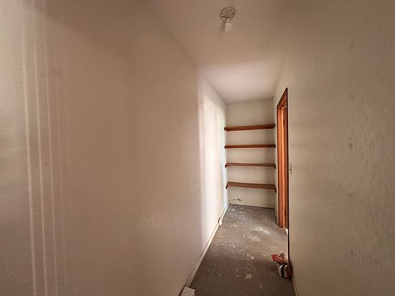 4th image of 1865A Kinoole St #A