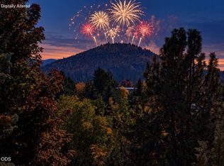 20781 NE Horizon Ridge Pl, Bend, OR 97701