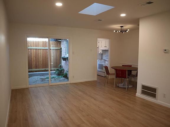 5th image of 7406 Shadow Hill Dr APT 105