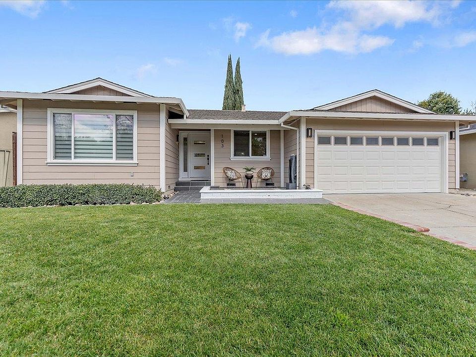 1st image of 103 Cherry Blossom Dr