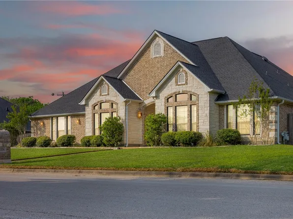 1006 Woodson Dr, Caldwell, TX 77836