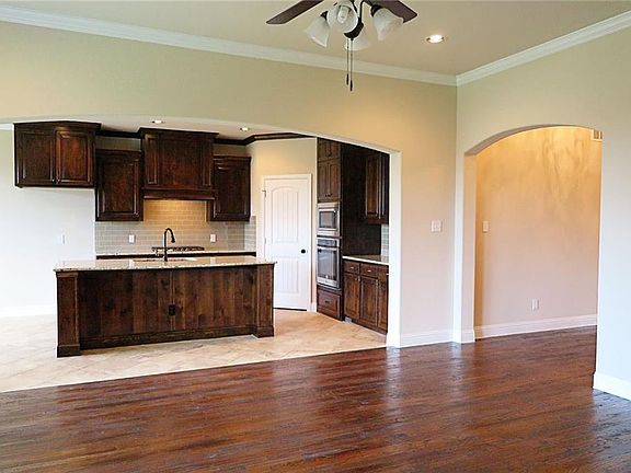 4th image of 10950 Live Oak Creek Dr