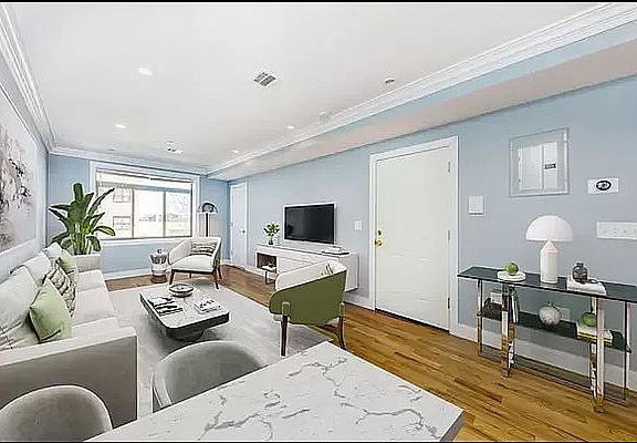 3rd image of 67 Buffalo Ave #2
