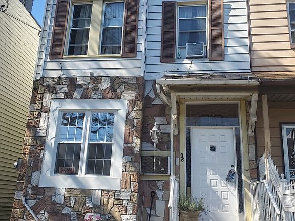 2nd image of 98 Grant Ave