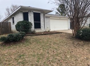 6005 James River Dr, Arlington, TX 76018