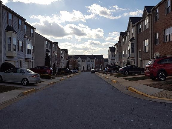 5th image of 569 Tuliptree Sq NE